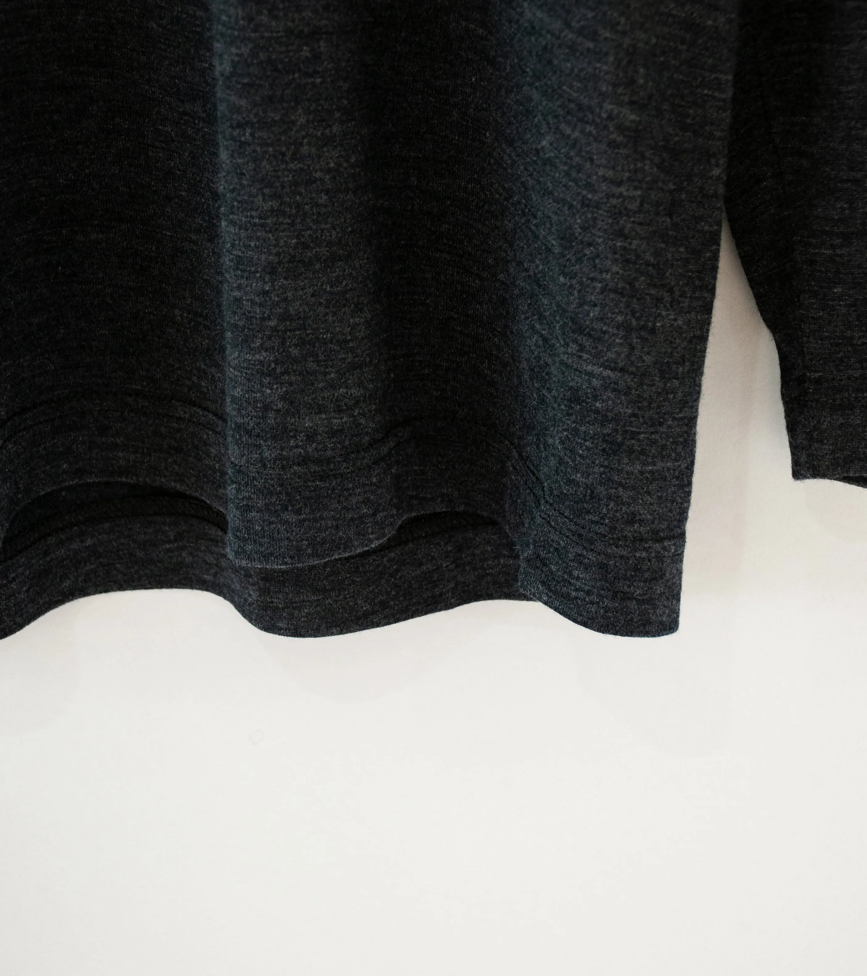 Fil Melange 'Woods Long Sleeve Pullover' (Charcoal Black Wool)