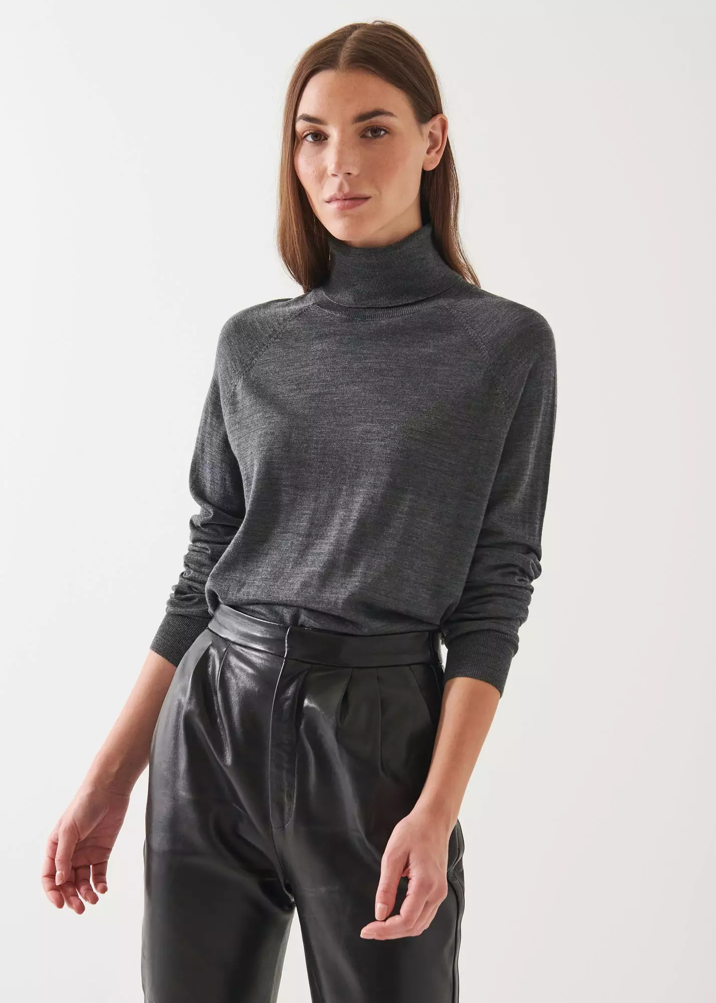 SUPERFINE MERINO BOYFRIEND TURTLENECK